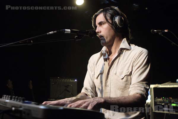 IDAHO - 2008-02-22 - PARIS - La Maroquinerie - Jeff Martin